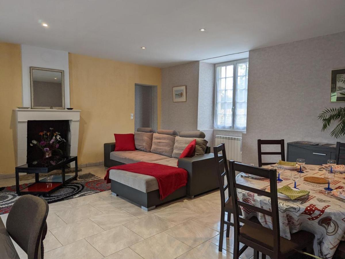 Gîte Cherves-Richemont, 4 pièces, 6 personnes - FR-1-653-167 Esterno foto