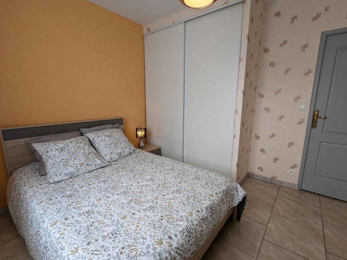 Gîte Cherves-Richemont, 4 pièces, 6 personnes - FR-1-653-167 Esterno foto